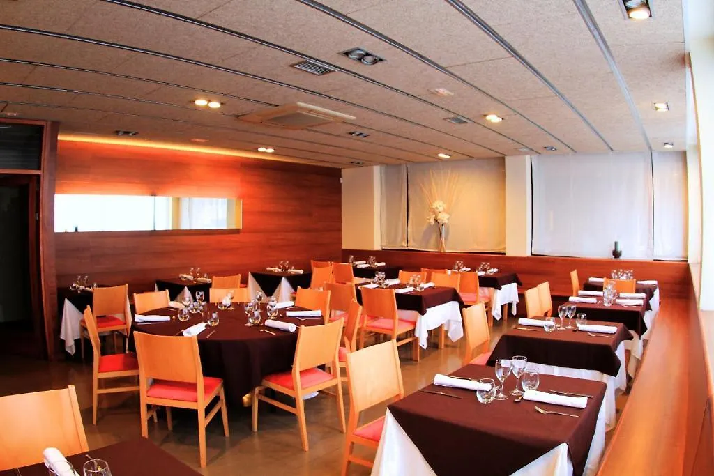 **  Hotel Viaurelia モントブランク スペイン